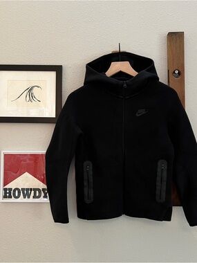 $105 Nike Sportswear Tech Fleece Zip Up Hoodie Black Size Medium Boys